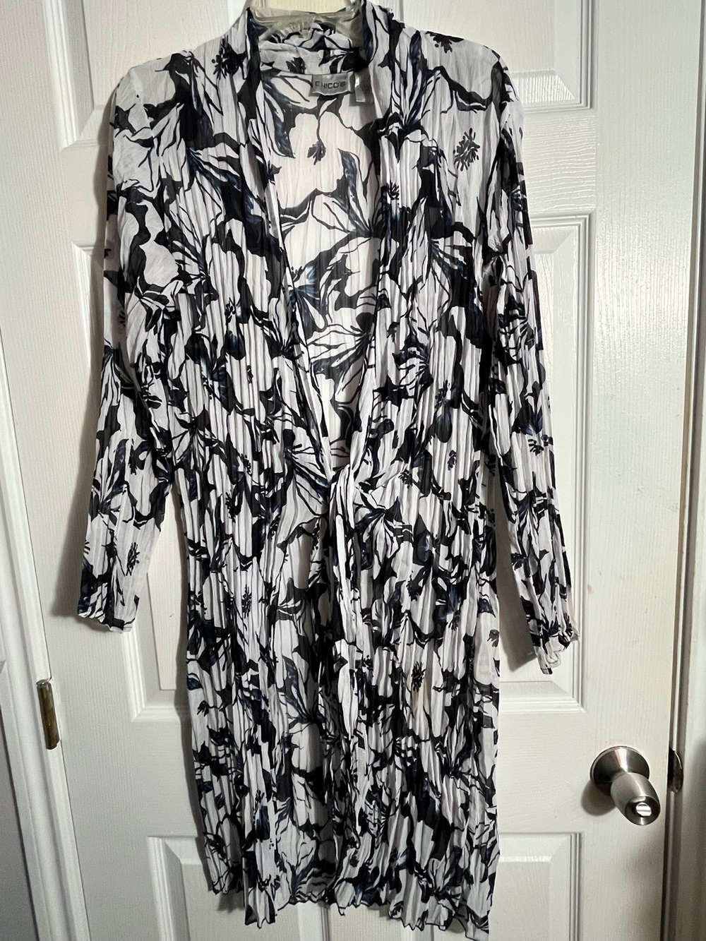 Chico's Black & White Floral open front tunic dress 1